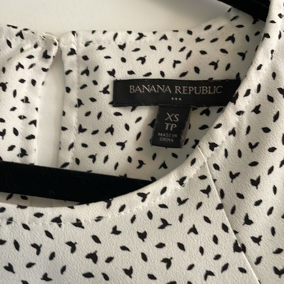 Puff Sleeve Blouse - Picture 2 of 4